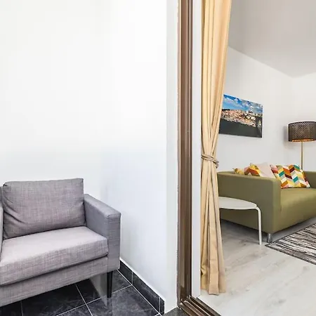 Com Conforto Proximo Caves Do Porto Apartamento